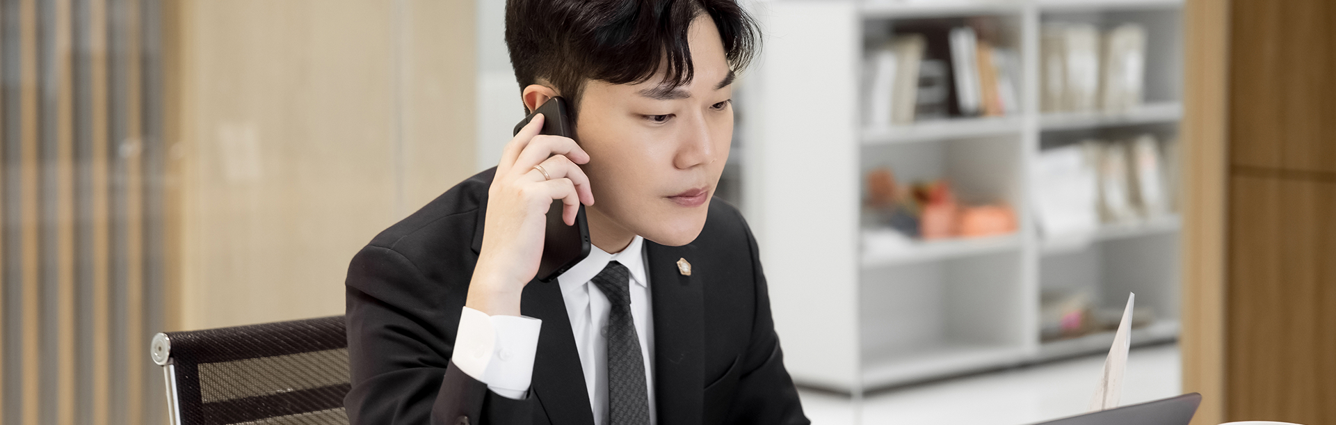 박진우 변호사님 PC 사진